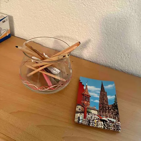 Apartment Geraeumig, Ruhig, Stadtnah, Naehe Europapark